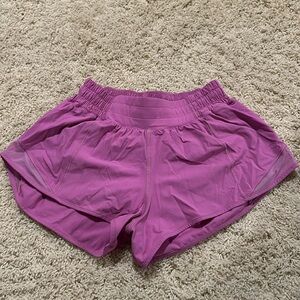 Lululemon purple 2.5” low rise hotty hot shorts size 4